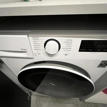 Bright Loft, By Cohost Апартаменти