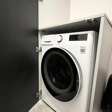 Bright Loft W-ac & Free Netflix, By Cohost Lägenhet *