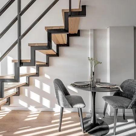 Bright Loft W-ac & Free Netflix, By Cohost Lägenhet *