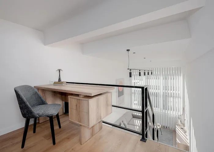 Bright Loft, By Cohost Apartment *