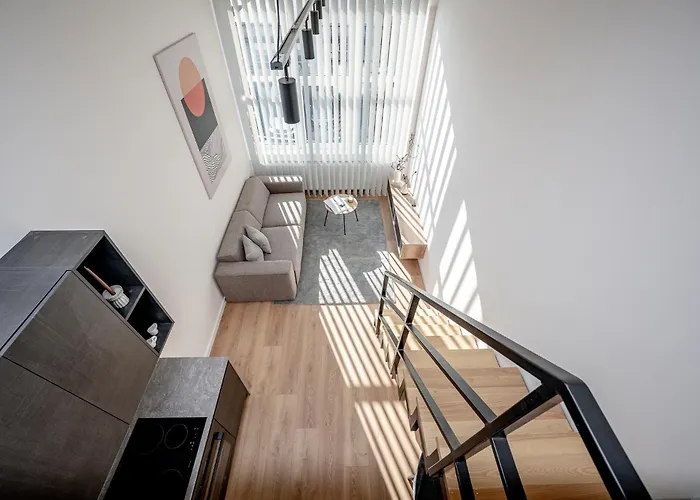 Bright Loft, By Cohost Апартаменти