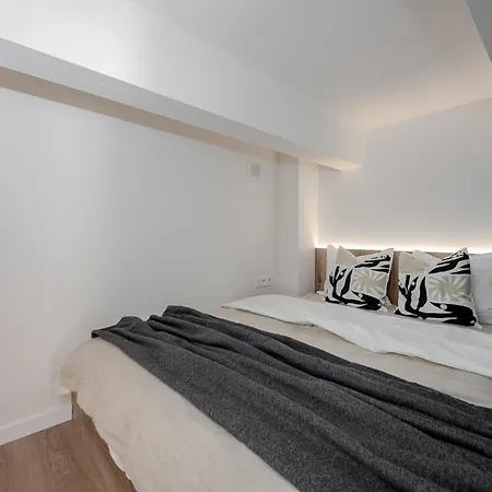 Bright Loft W-ac & Free Netflix, By Cohost Vilnius